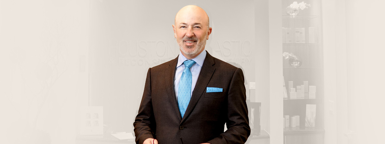 Dr. Clayton Moliver: Board-Certified Plastic Surgeon